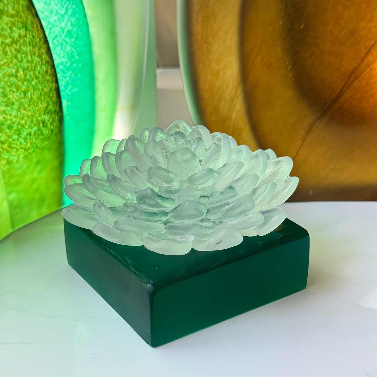 Pera Nilüferi Heykel