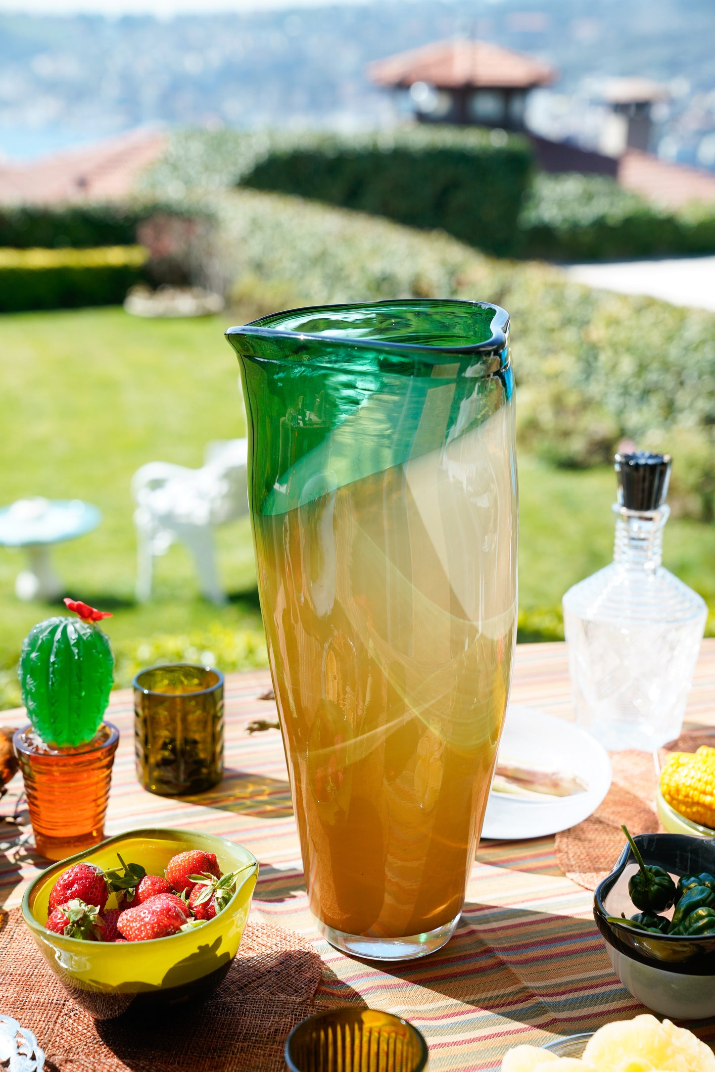 Touched Grandiose Vazo