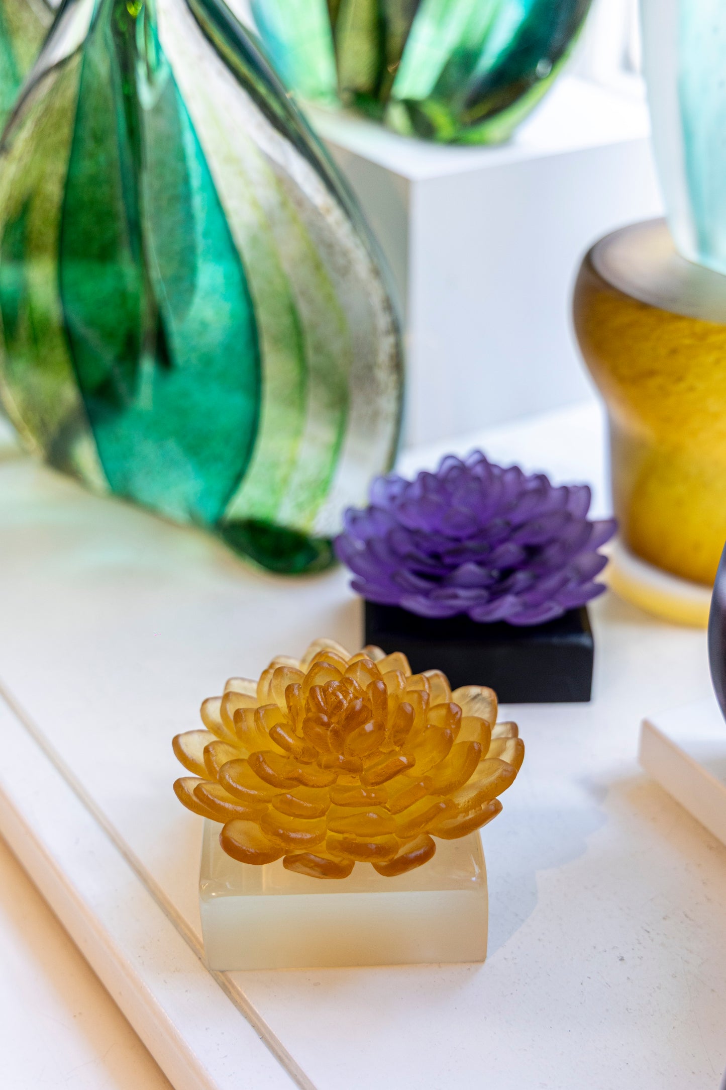 Pera Nilüferi Heykel